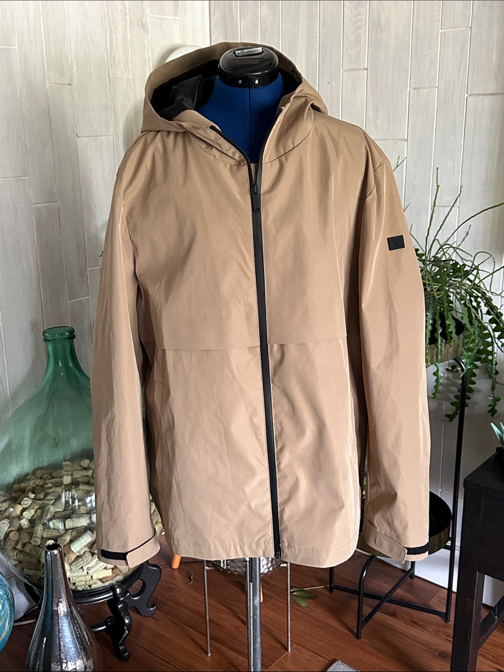 Dockers Men's Taupe Hooded Raincoat